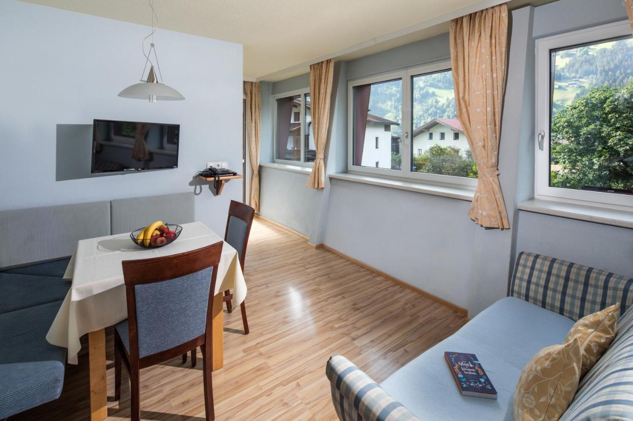 Apparthaus & Chalets Hofer 젤암질러 외부 사진