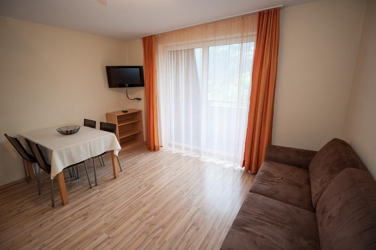 Apparthaus & Chalets Hofer 젤암질러 외부 사진